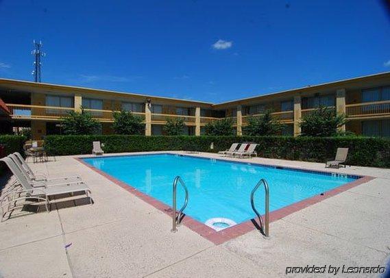 Hotel Elev8 Конро Екстериор снимка